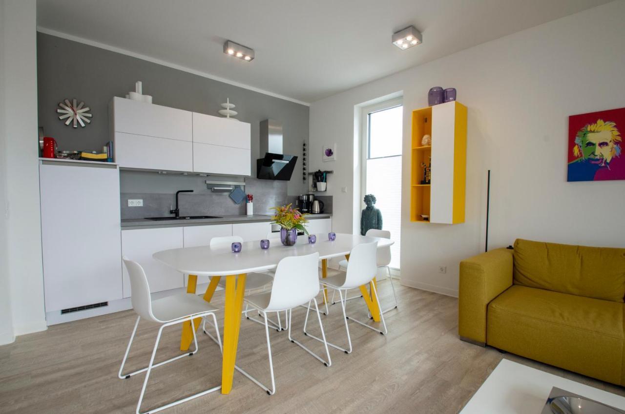 Albert-inn-glowe: Barrier-free Retreat With Coworking & Sauna Apartment Glowe